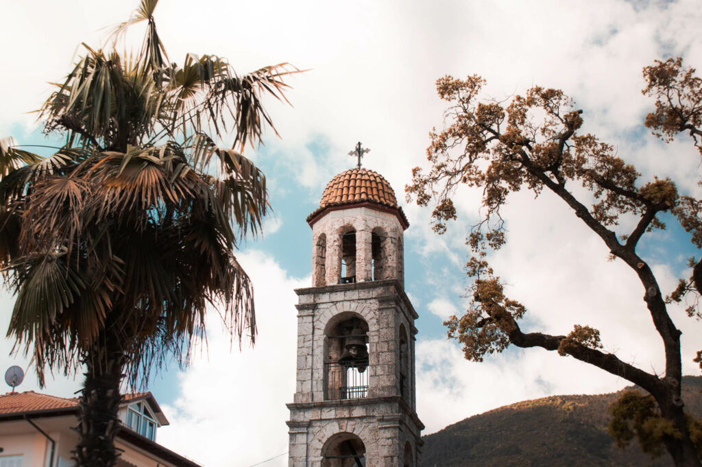 Dreamy look, street photo