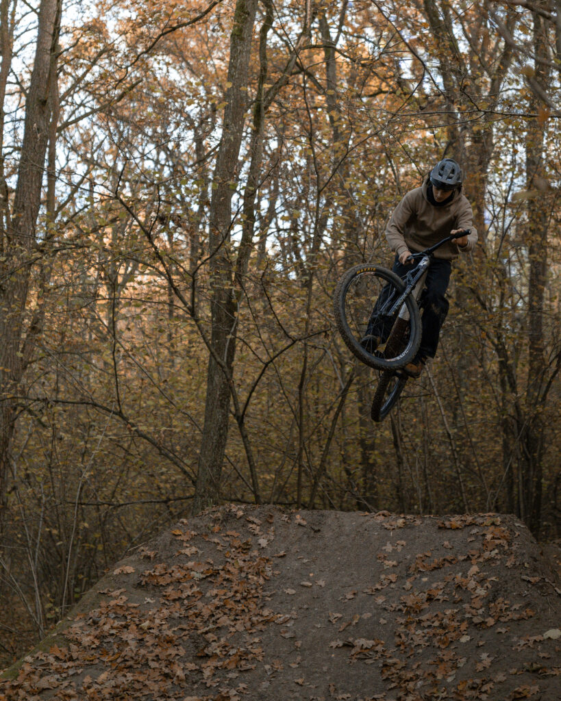 Dirt Jumping, sesja sportowa, las